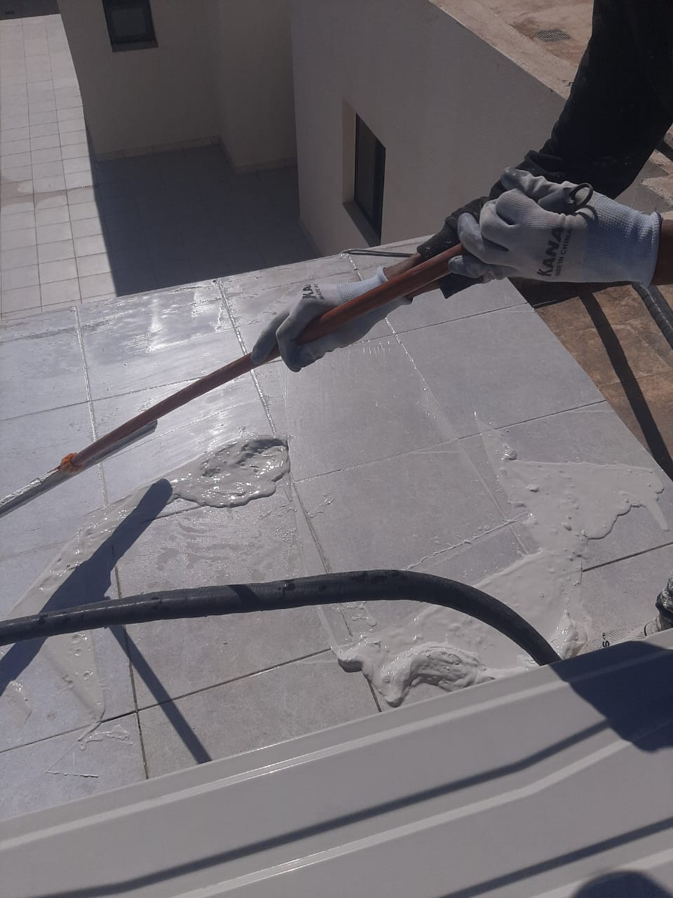 عزل مائي للأسطح